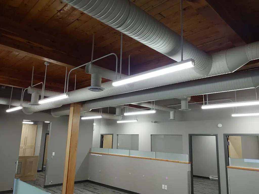 Nak'azdli Whut'en - DC new office interior ventilation system